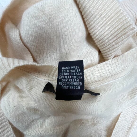 Luxe Arden B Womens Cashmere Knit Cardigan Sweater Size Medium Cream Lightweight - Picture 6 of 10